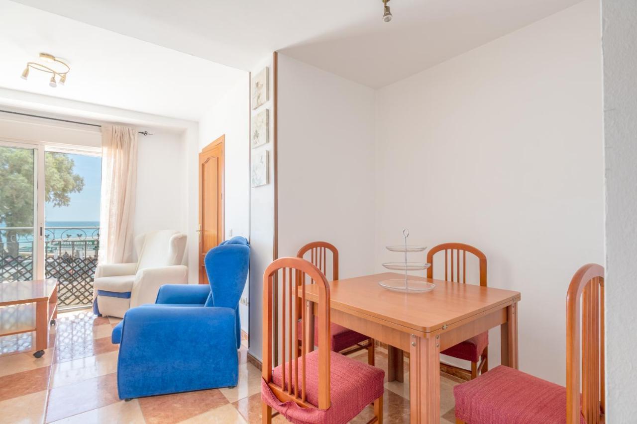Renthas Pedregalejo Beach Apartments Málaga Dış mekan fotoğraf