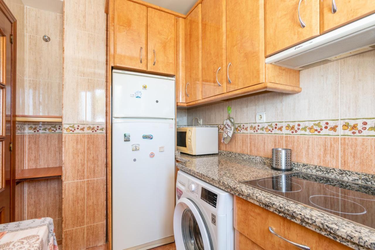 Renthas Pedregalejo Beach Apartments Málaga Dış mekan fotoğraf
