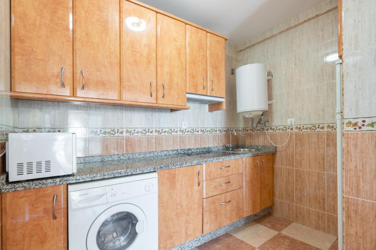 Renthas Pedregalejo Beach Apartments Málaga Dış mekan fotoğraf