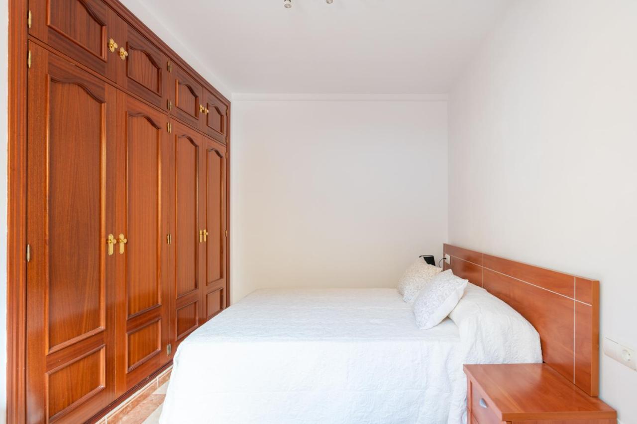 Renthas Pedregalejo Beach Apartments Málaga Dış mekan fotoğraf