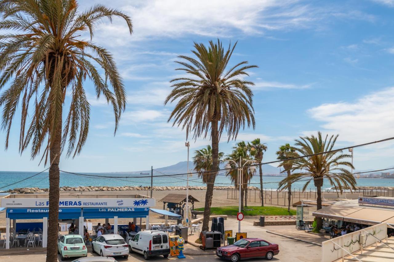 Renthas Pedregalejo Beach Apartments Málaga Dış mekan fotoğraf